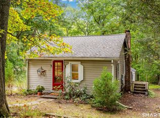 37 Sassacus Rd, Avon, CT 06001
