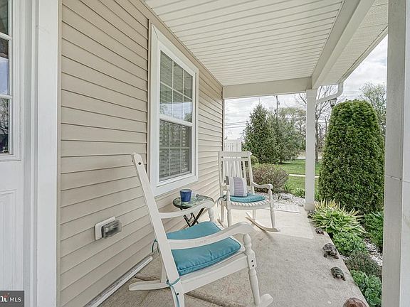 4th image of 2403 LEXINGTON MEWS