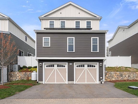2nd image of 15 Cleary Cir #15