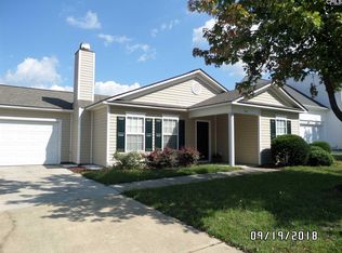 516 Blue Lake Dr, Lexington, SC 29072