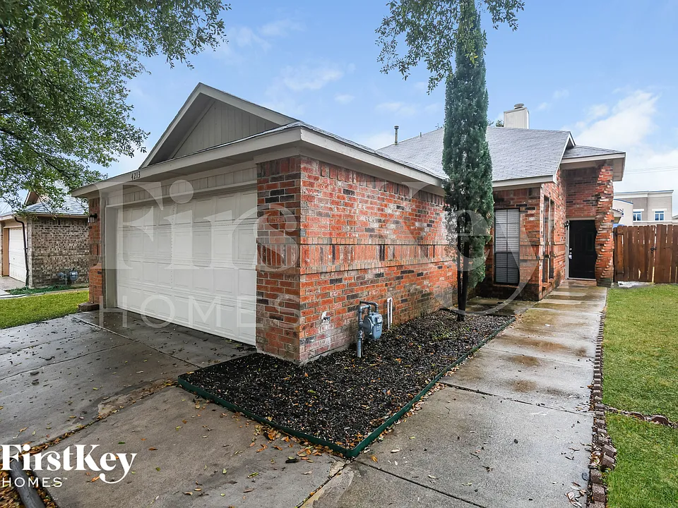 4213 Amy Dr