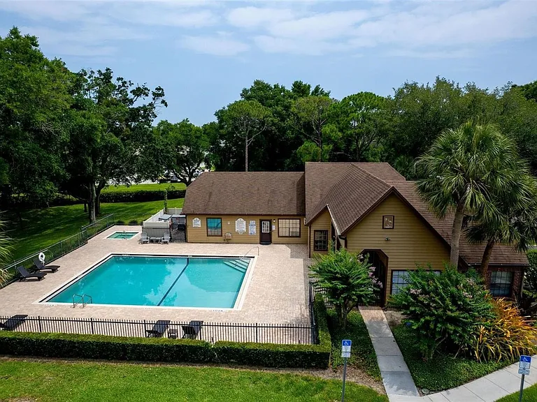 420 Forestway Cir #201 — Photo 10