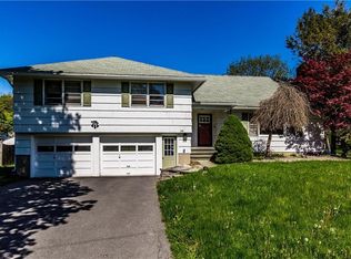 126 Vanida Ln, Fayetteville, NY 13066