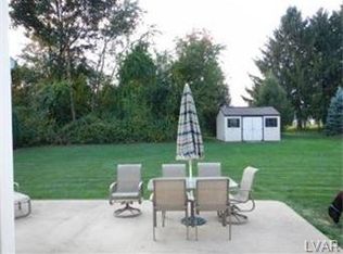 1216 Stein Way Ct, Macungie, PA 18062