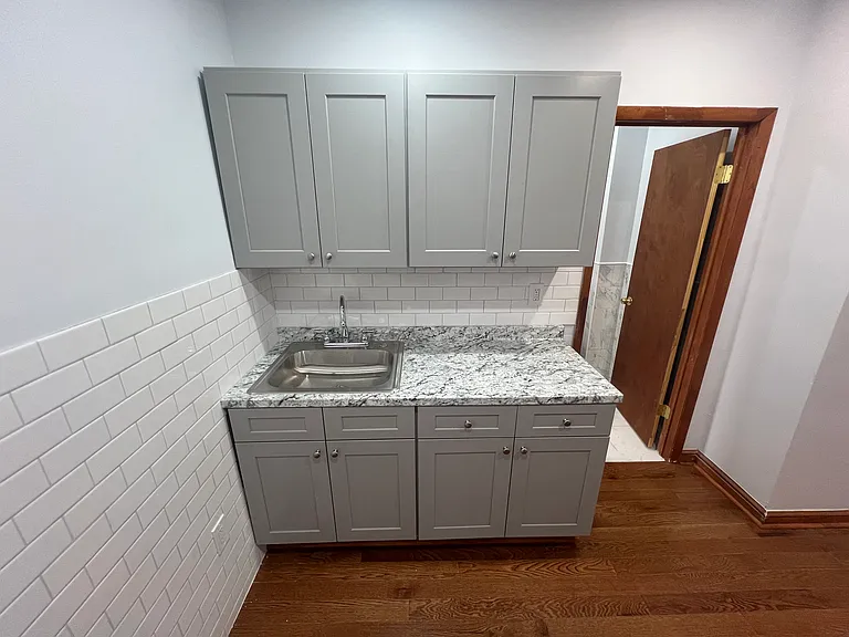 334 Summit Ave #1 — Photo 8