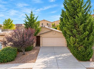 8211 Wolverine Dr NW, Albuquerque, NM 87120