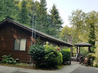 565 Robinhood Ave, Lakeside, OR 97449