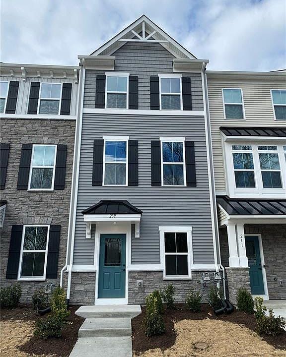 1st image of 239 Tern Ave