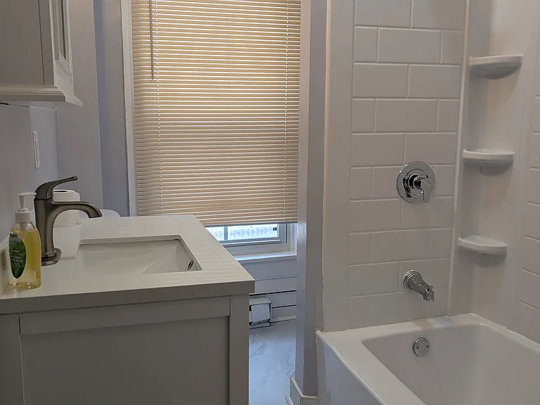 205 1/2 E Boscawen St — Photo 7