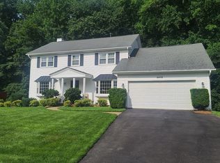 6408 Four Oaks Ln, Burke, VA 22015