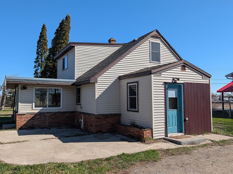 1st image of 612 Railroad St SE