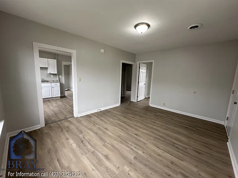 1238 Willow St — Photo 4