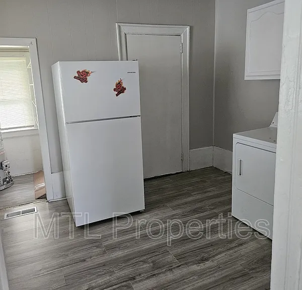 211 N King St — Photo 4