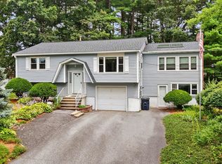 18 Dunloggin Rd, Nashua, NH 03063