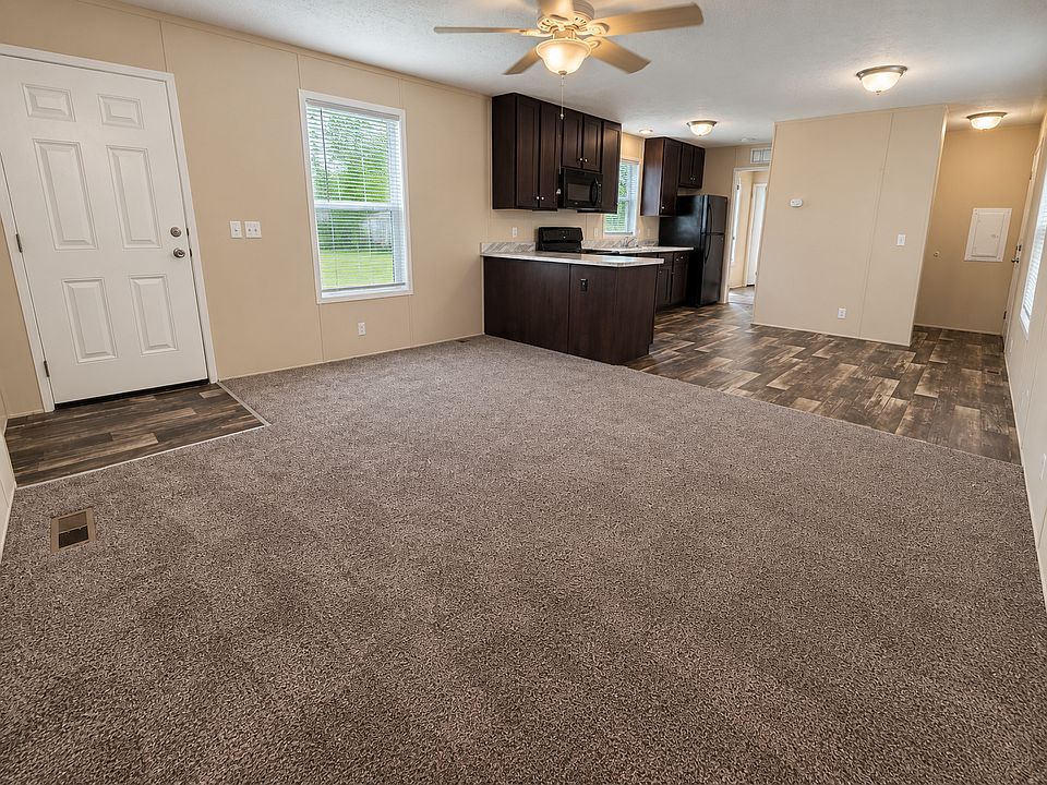 38052 Johannes Dr, photo 6