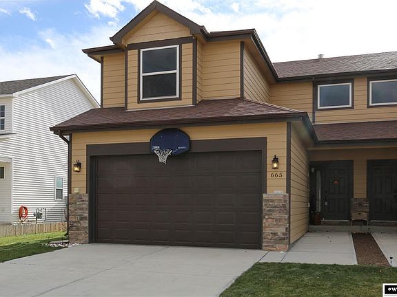 3rd image of 665 7th St