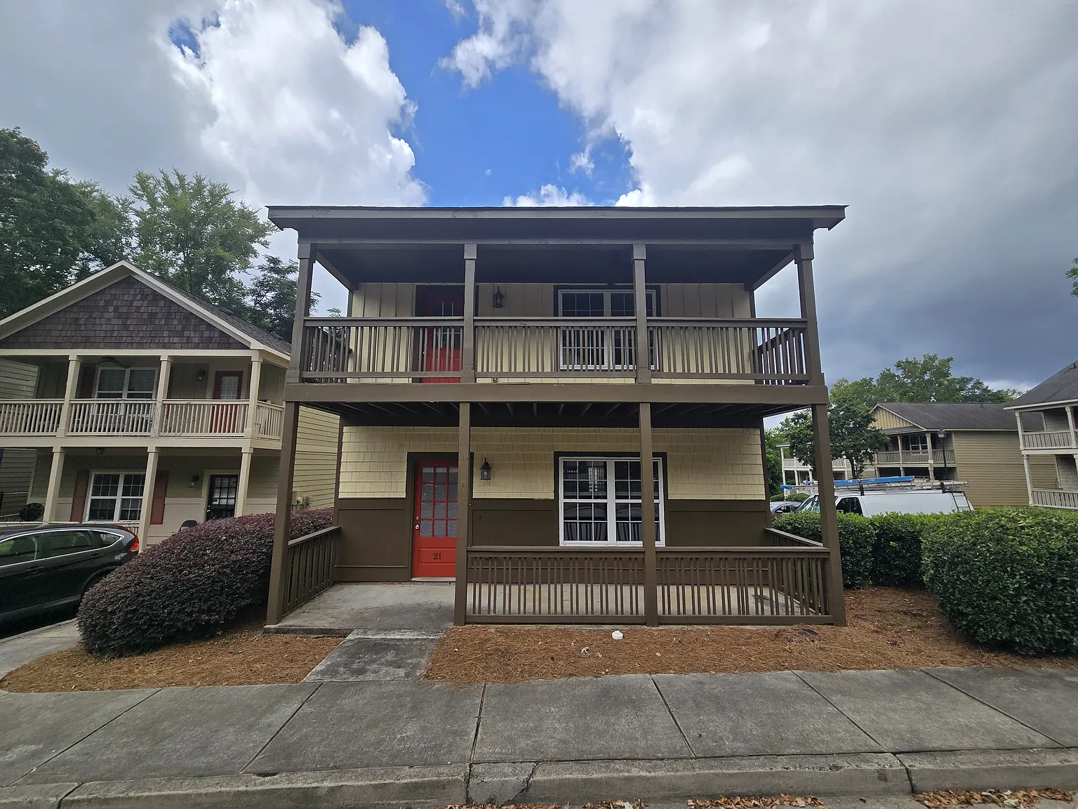 3 bed, 1500 sqft, $2,070 — Photo 1