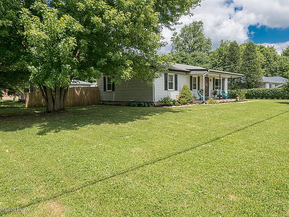 5th image of 174 Hillcrest Dr