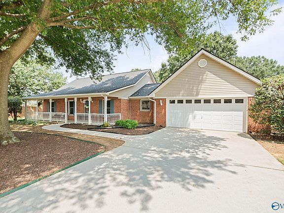 4th image of 2228 Cecille Dr SW