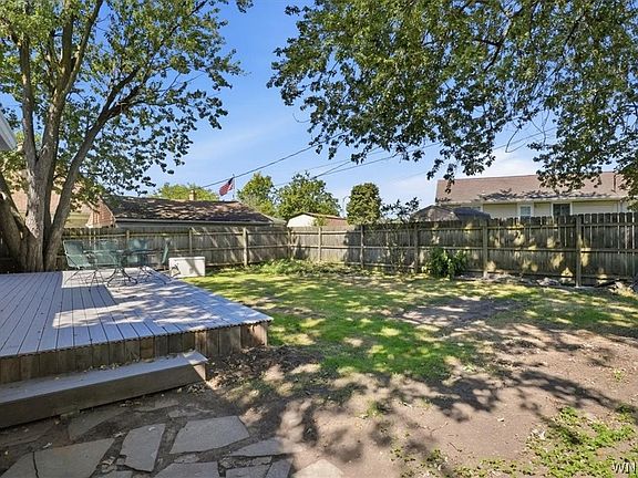 4th image of 132 Farmingdale Rd