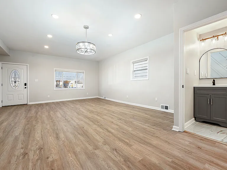 440 Ruxton St — Photo 15