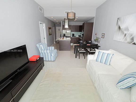 4th image of 7930 East Dr APT 807