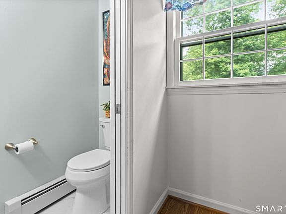 5th image of 15 Ledgecrest Terrace