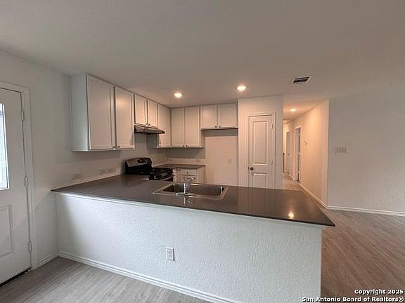 4th image of 13722 Appleton Way