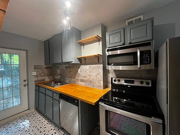 2nd image of 1137 Hunter Pl NW #B