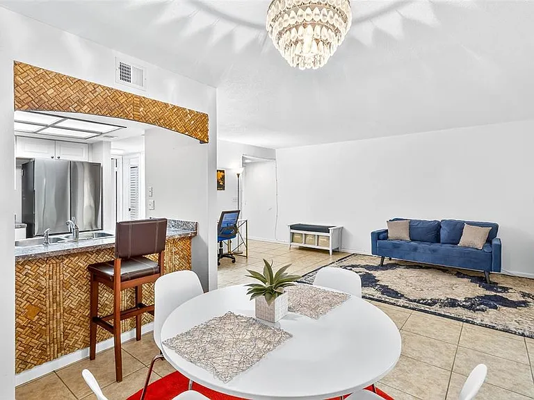 7809 Niagara Ave #2105 — Photo 14