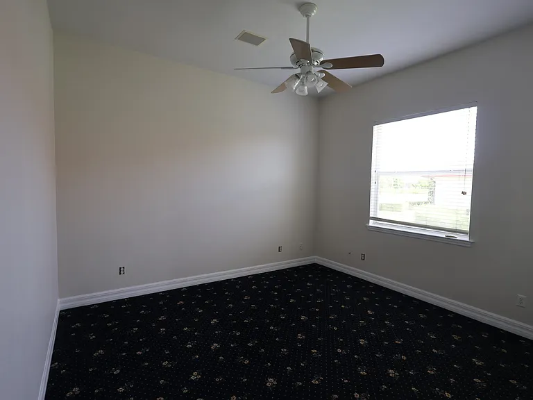 4905 Sands Blvd — Photo 31