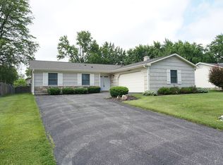 1085 Kingwood Ln, Lake Zurich, IL 60047