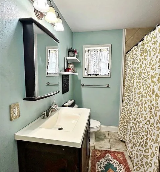 805 E Anderson St — Photo 5
