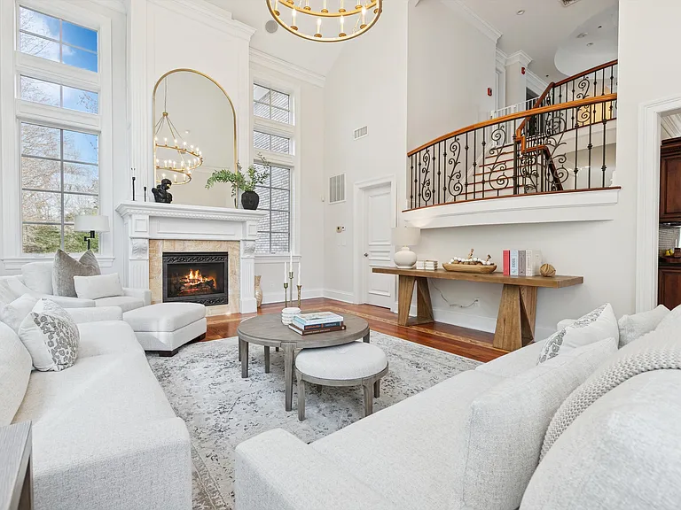 3 Sunset Ave — Photo 11