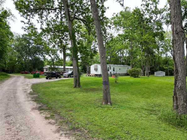 210 Devils Rd, Goodrich, TX 77335