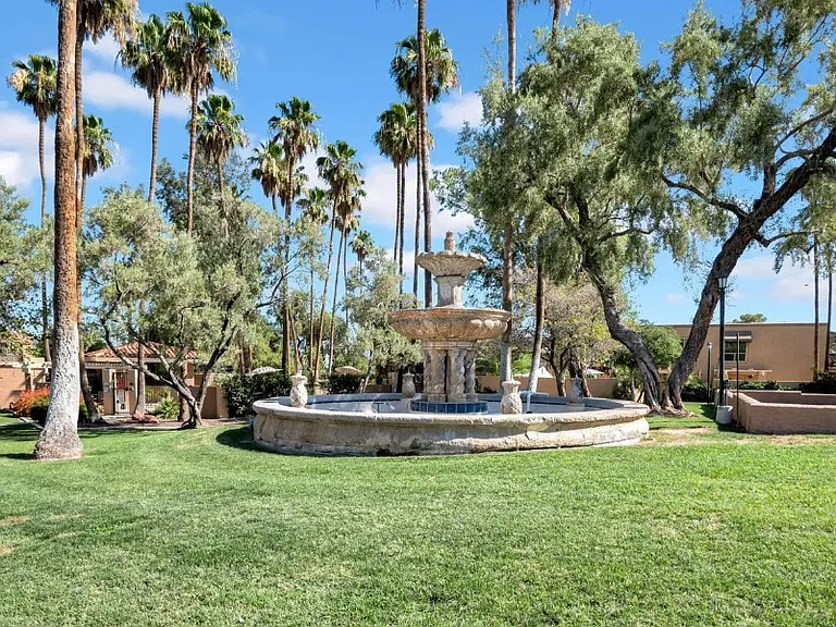 Great grass areas with water features to walk.