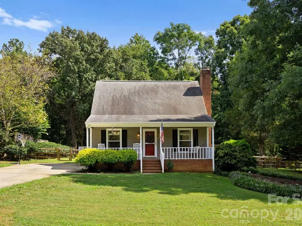 517 Forest Ln, Belmont, NC 28012