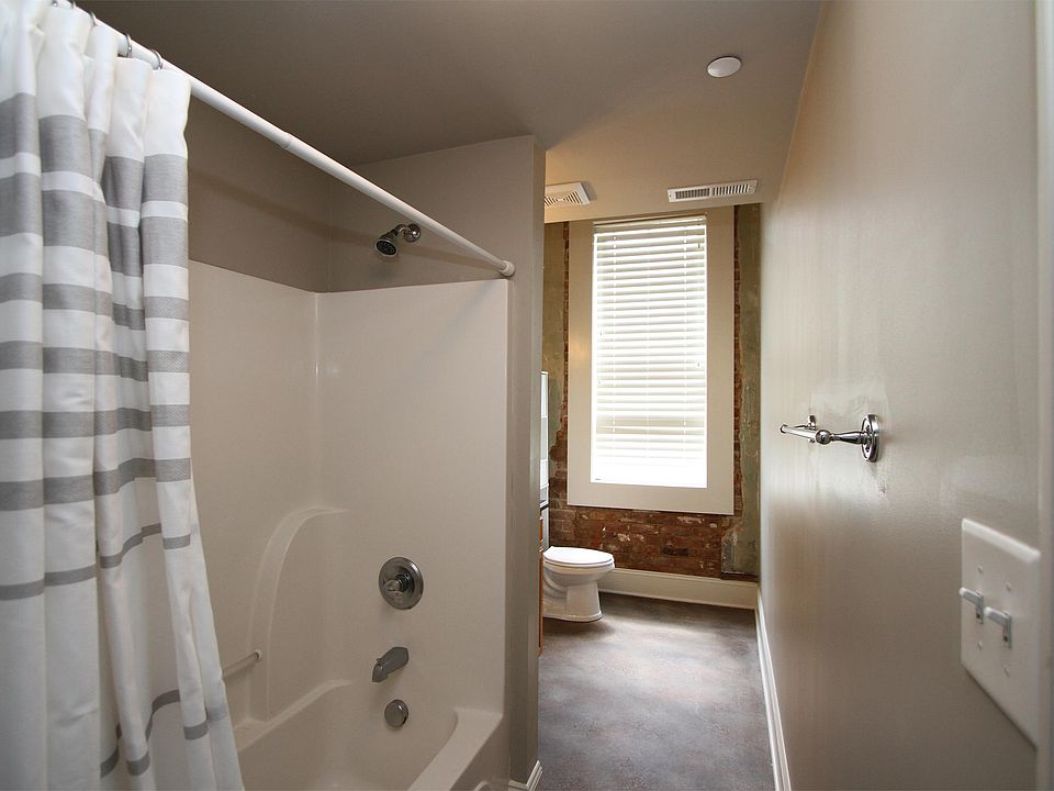 1st image of 249 Magnolia St APT 201
