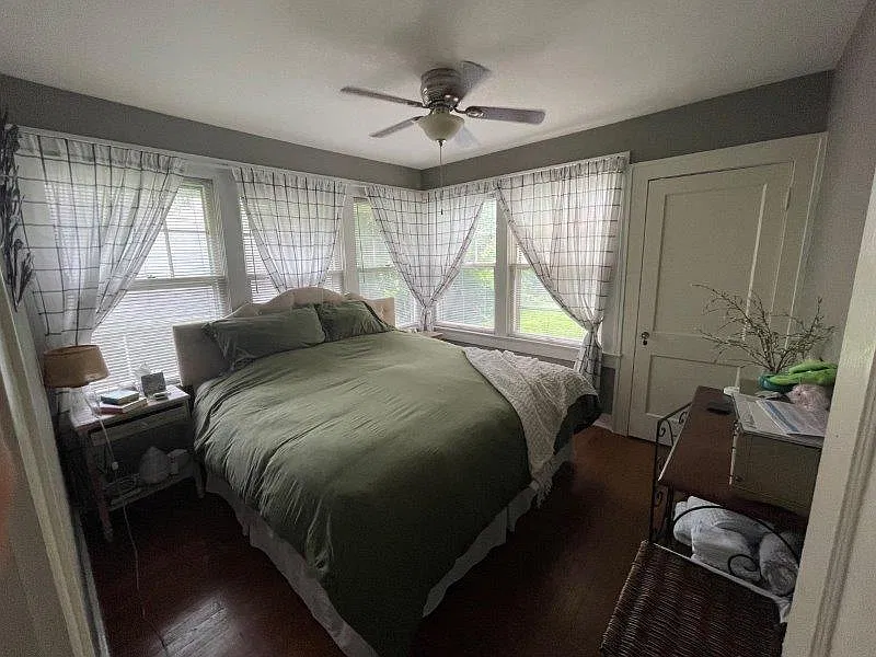 2 bed, 1016 sqft, $1,985 — Photo 4
