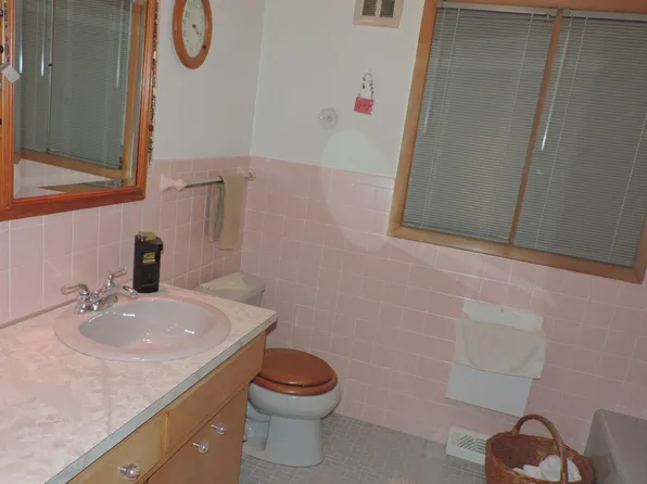 6234/36 N Canterbury Rd, Cleveland, OH 44129