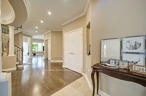 11 Farnham Dr — Photo 3