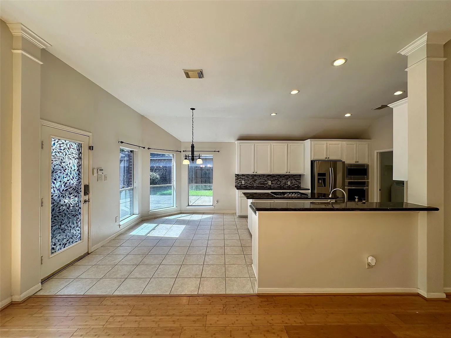 4 bed, 2.5 bath, 2480 sqft, $2,795 — Photo 2