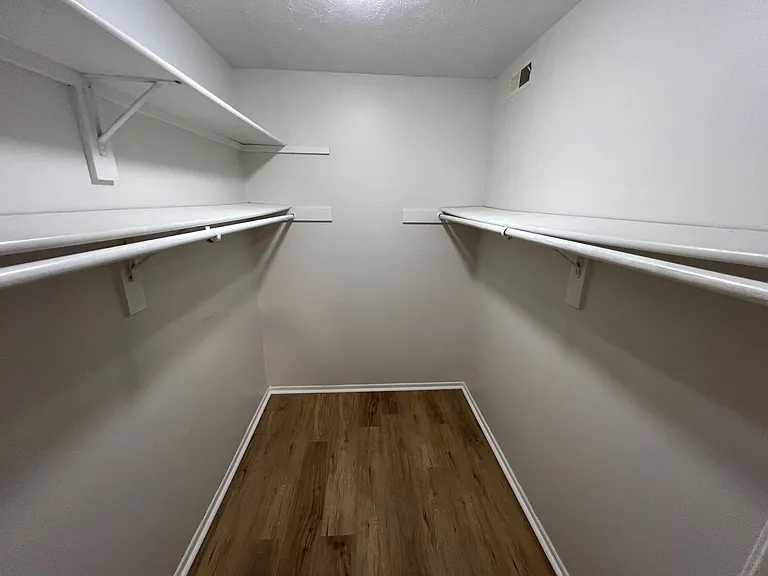 3738 Frances Street — Photo 10