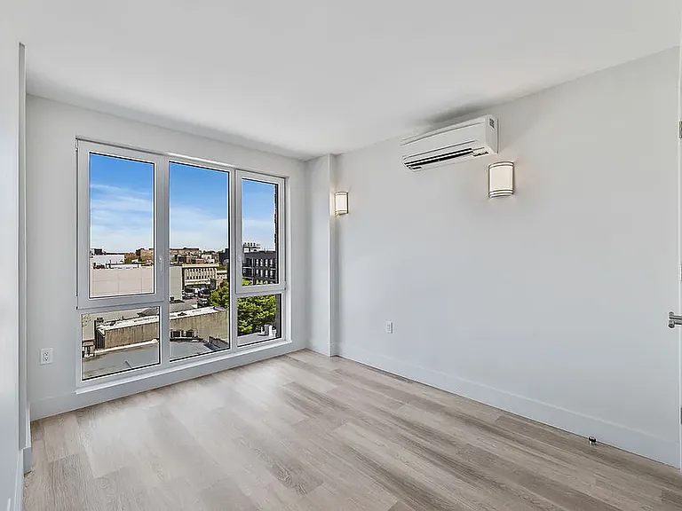 2605 Snyder Ave #2B — Photo 3