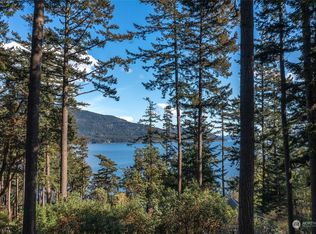 127 Geer Ln, Eastsound, WA 98245