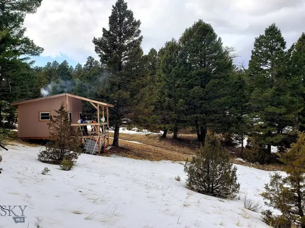 Pvt 1 Rd, Radersburg, MT 59641