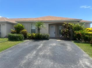 2728 NW 200th Ter, Miami Gardens, FL 33056