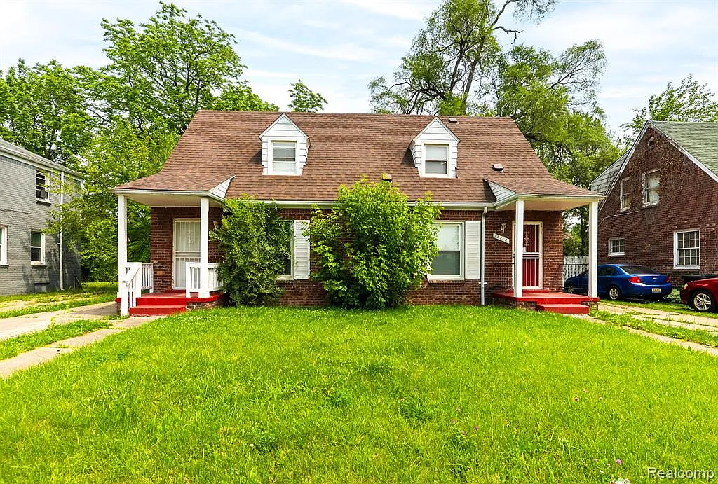 3 bed, 1.0 bath, 950 sqft, $1,250 — Photo 1