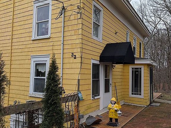 2nd image of 32 E Main St