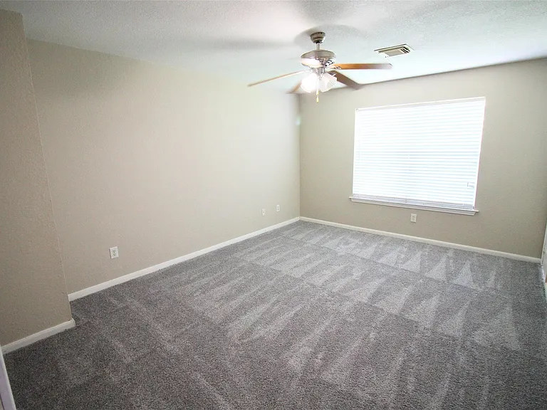 2117 Whittier Dr — Photo 8